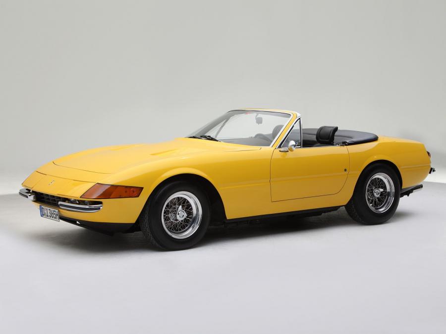  Ferrari 365 GTS/4 Daytona 1971 года  (фото 8 из 32)